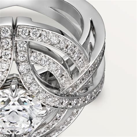 bague diamant baguette cartier|CRN4745600 .